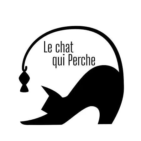 Le Chat Qui Perche. Gite Pour 6 Personnes. La Haute Duquerie